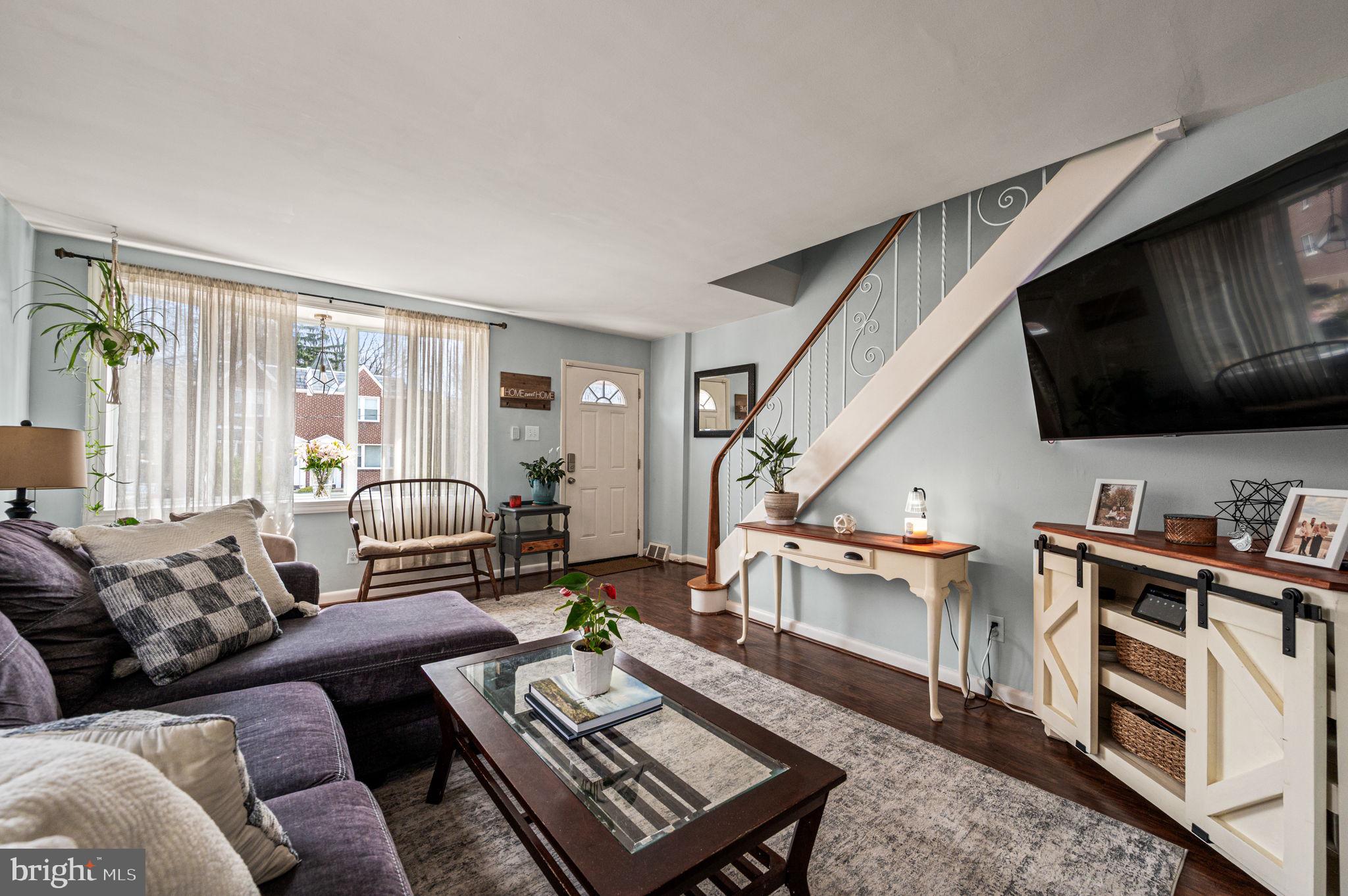 7618 BURHOLME AVENUE