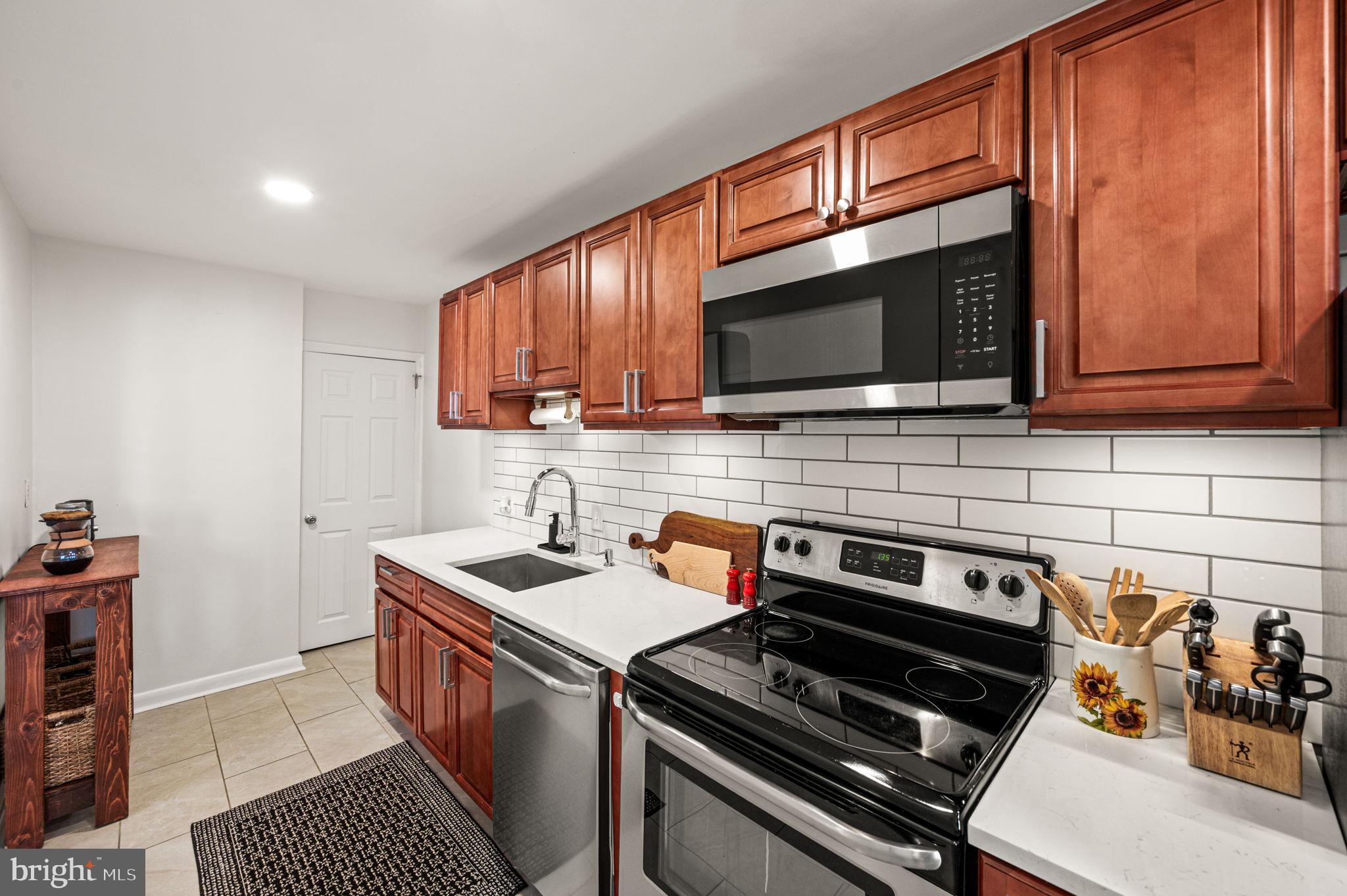 7618 BURHOLME AVENUE