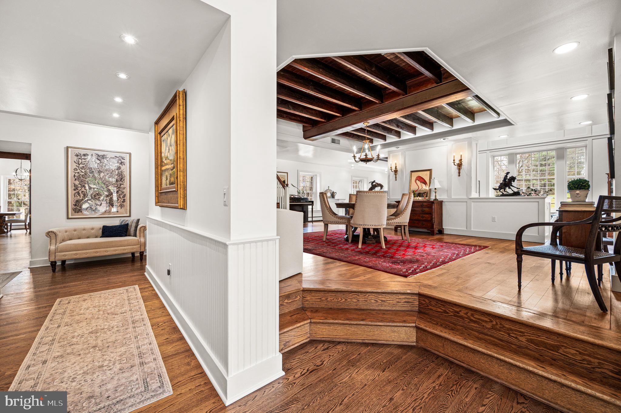 511 W MORELAND AVENUE