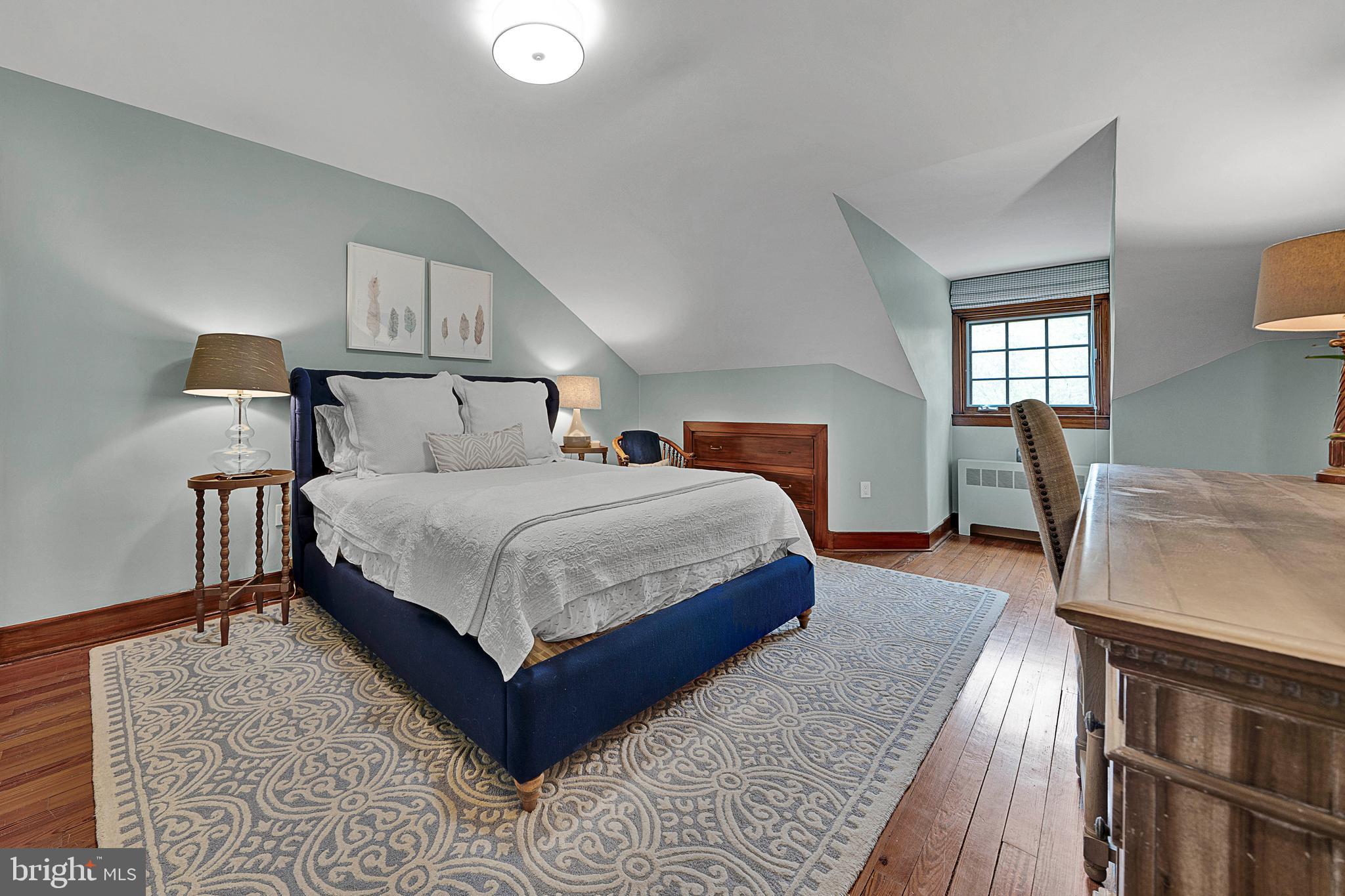 511 W MORELAND AVENUE