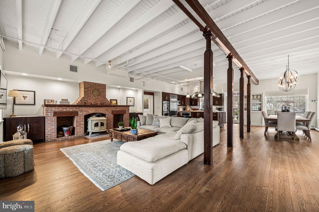 511 W MORELAND AVENUE