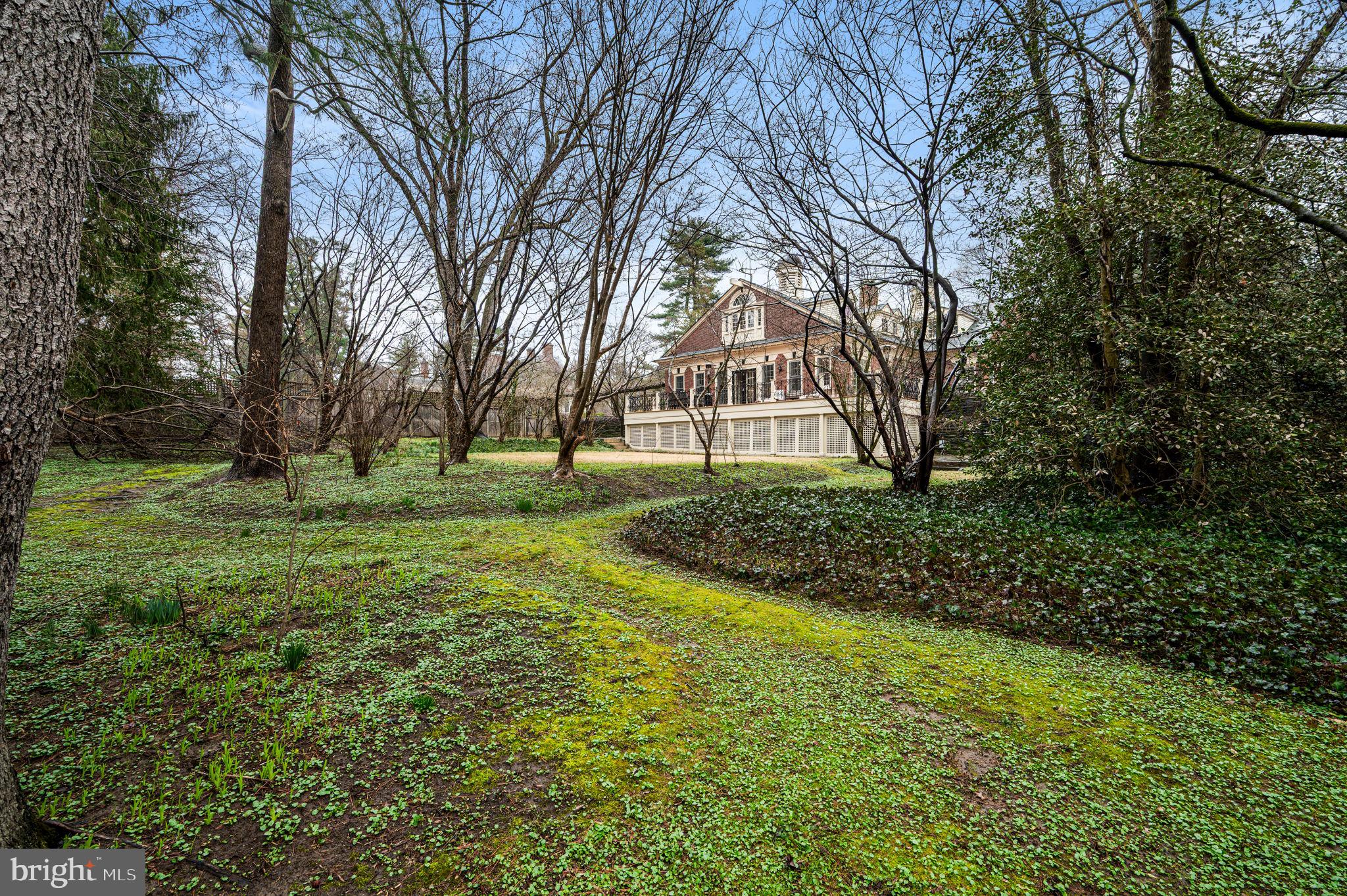 511 W MORELAND AVENUE