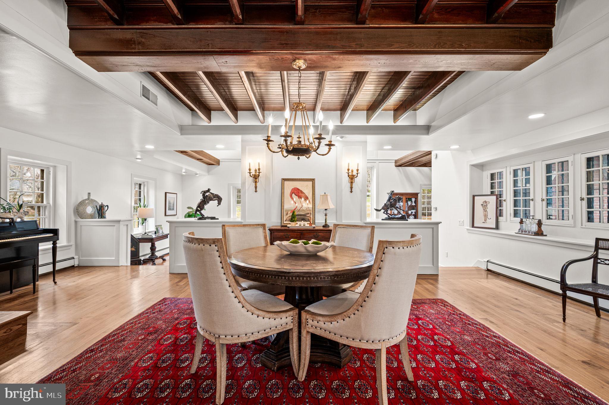 511 W MORELAND AVENUE