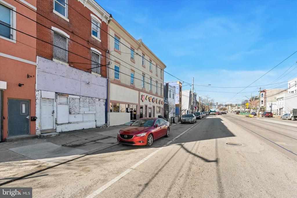 4030 W GIRARD AVENUE
