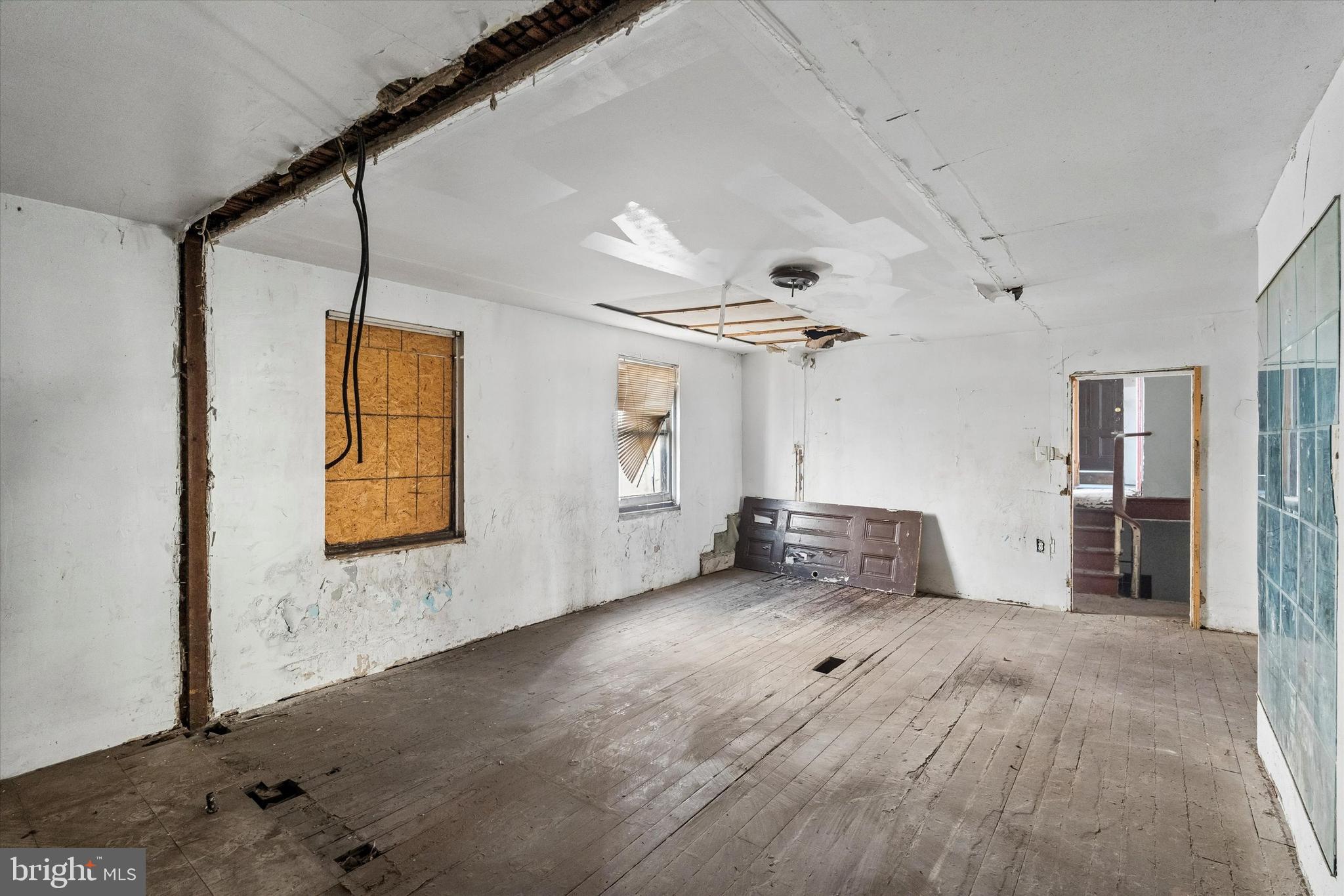 4030 W GIRARD AVENUE