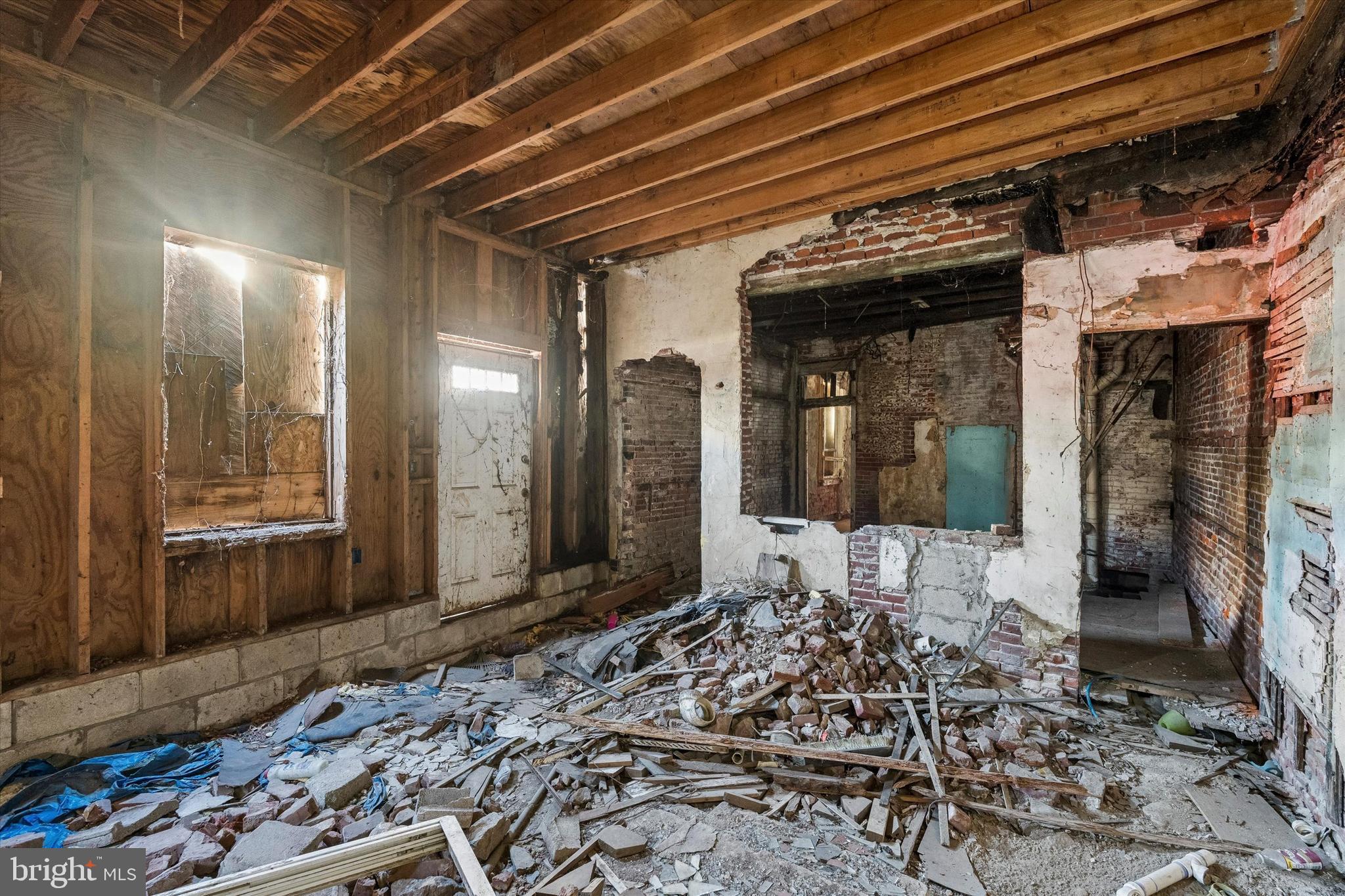 4030 W GIRARD AVENUE