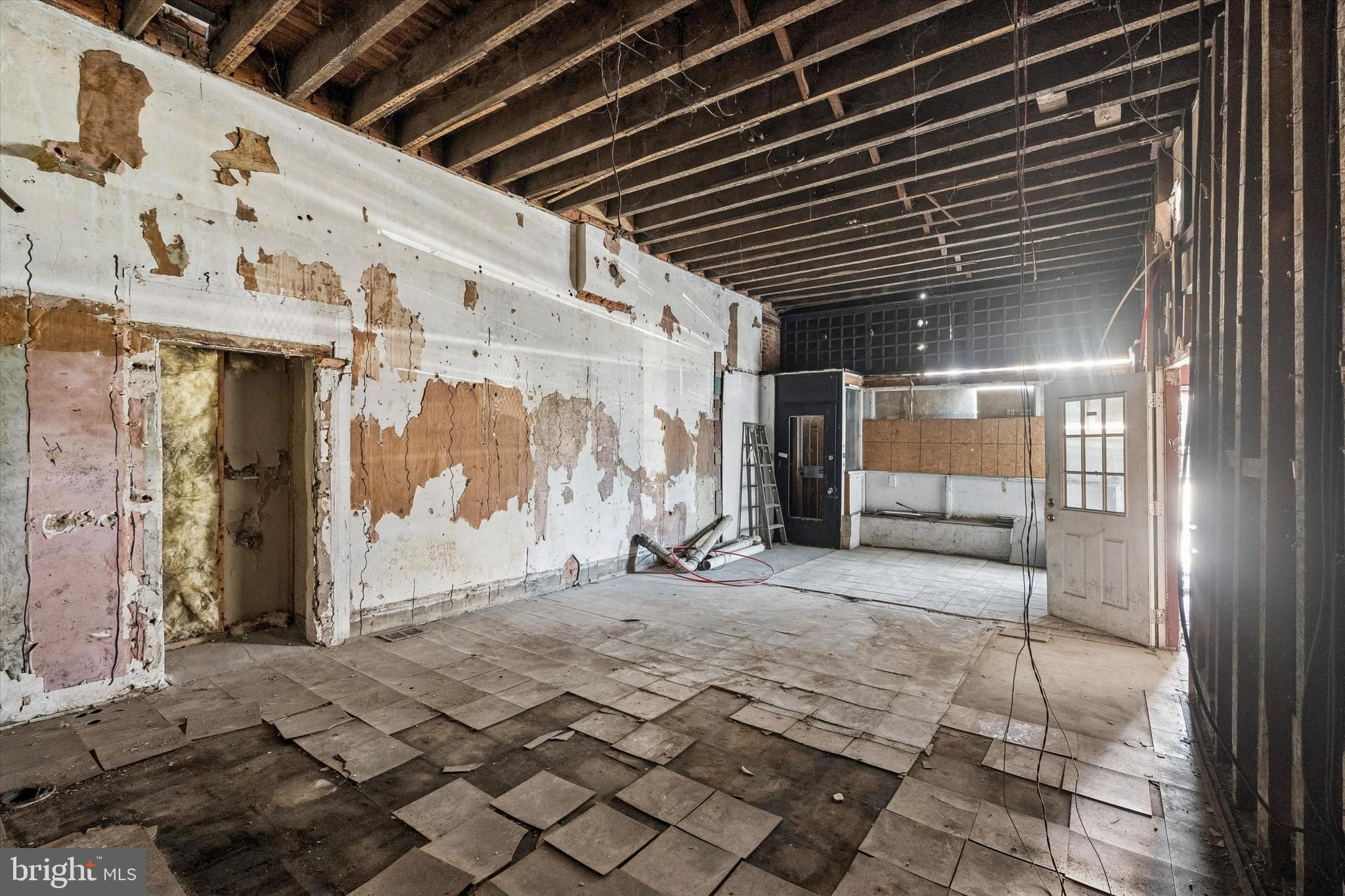 4030 W GIRARD AVENUE