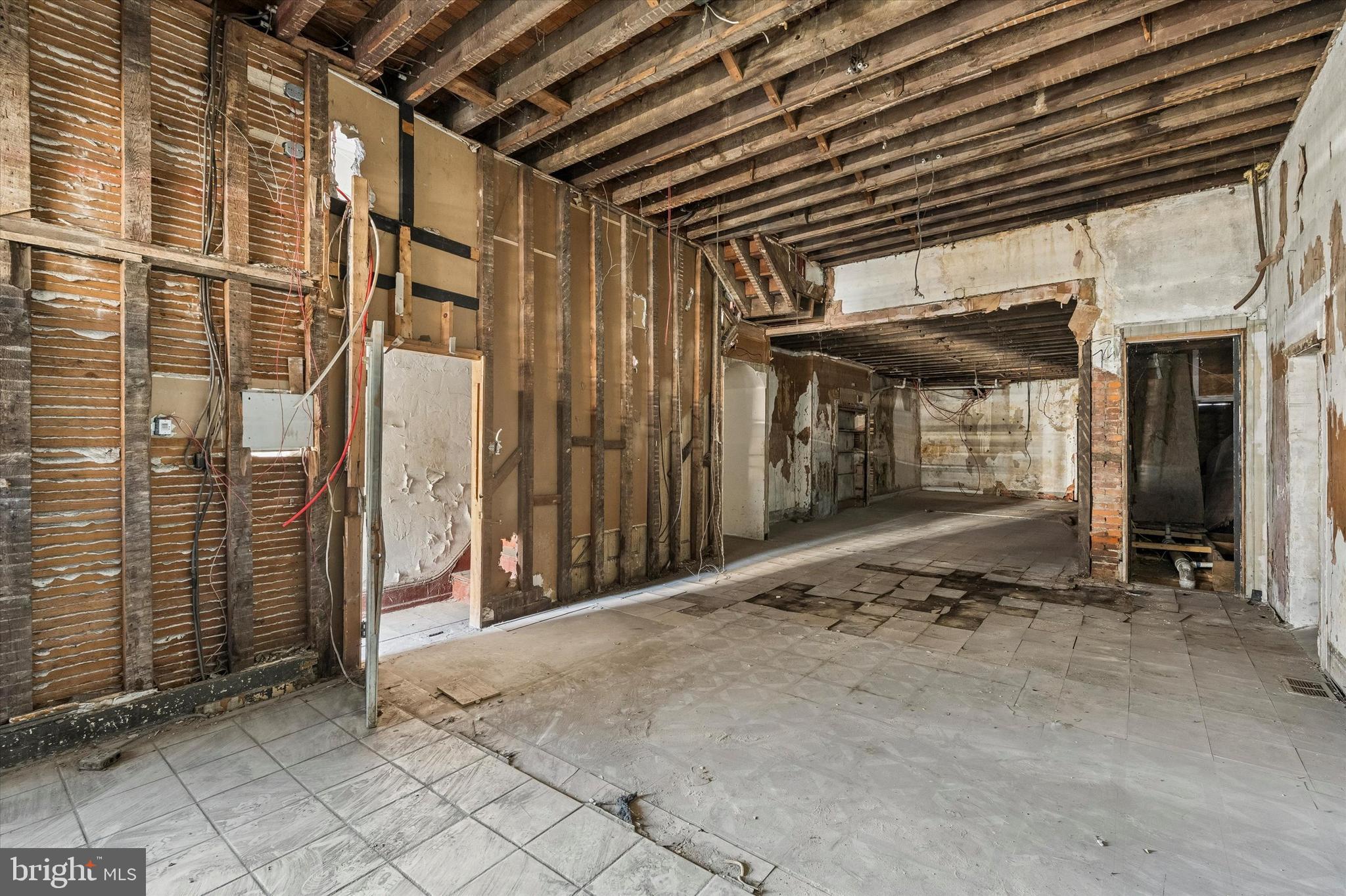 4030 W GIRARD AVENUE