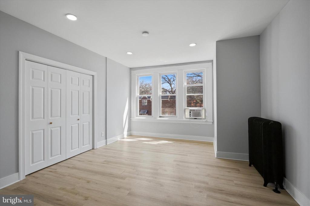 2041 CHURCH LANE