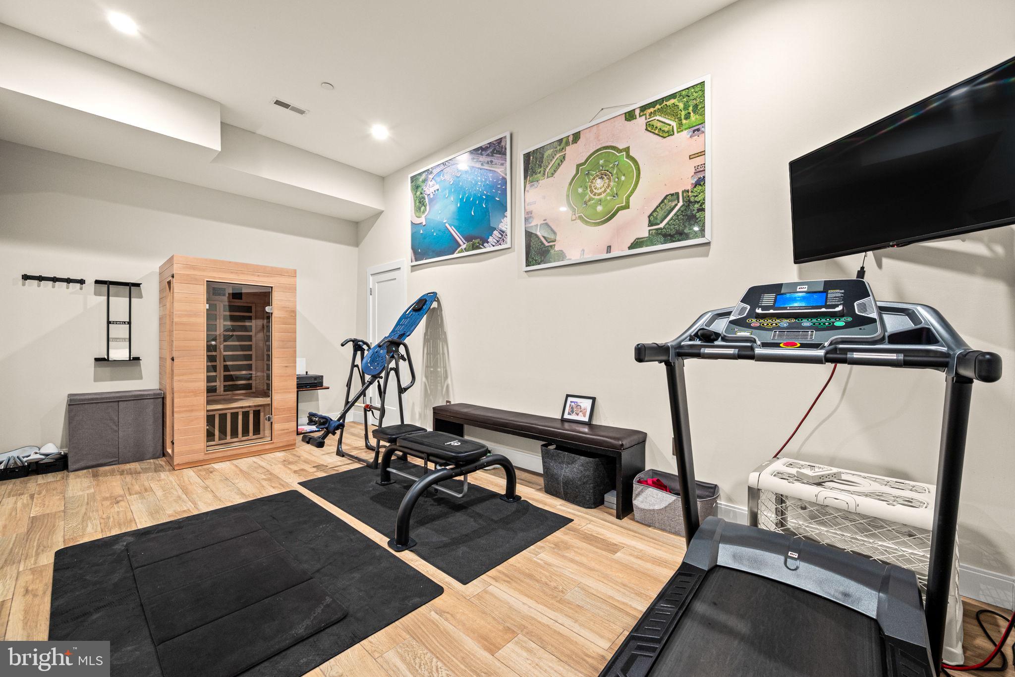 4588 SILVERWOOD STREET