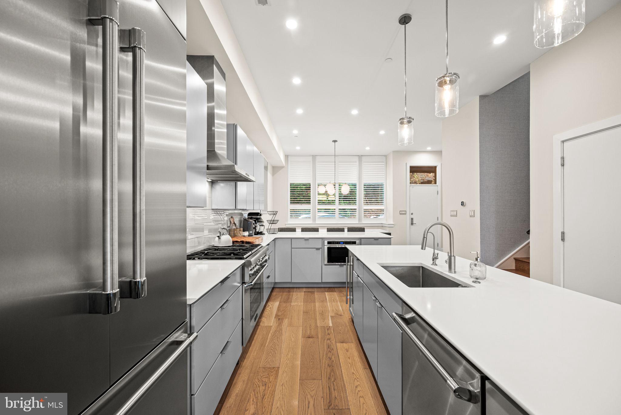 4588 SILVERWOOD STREET