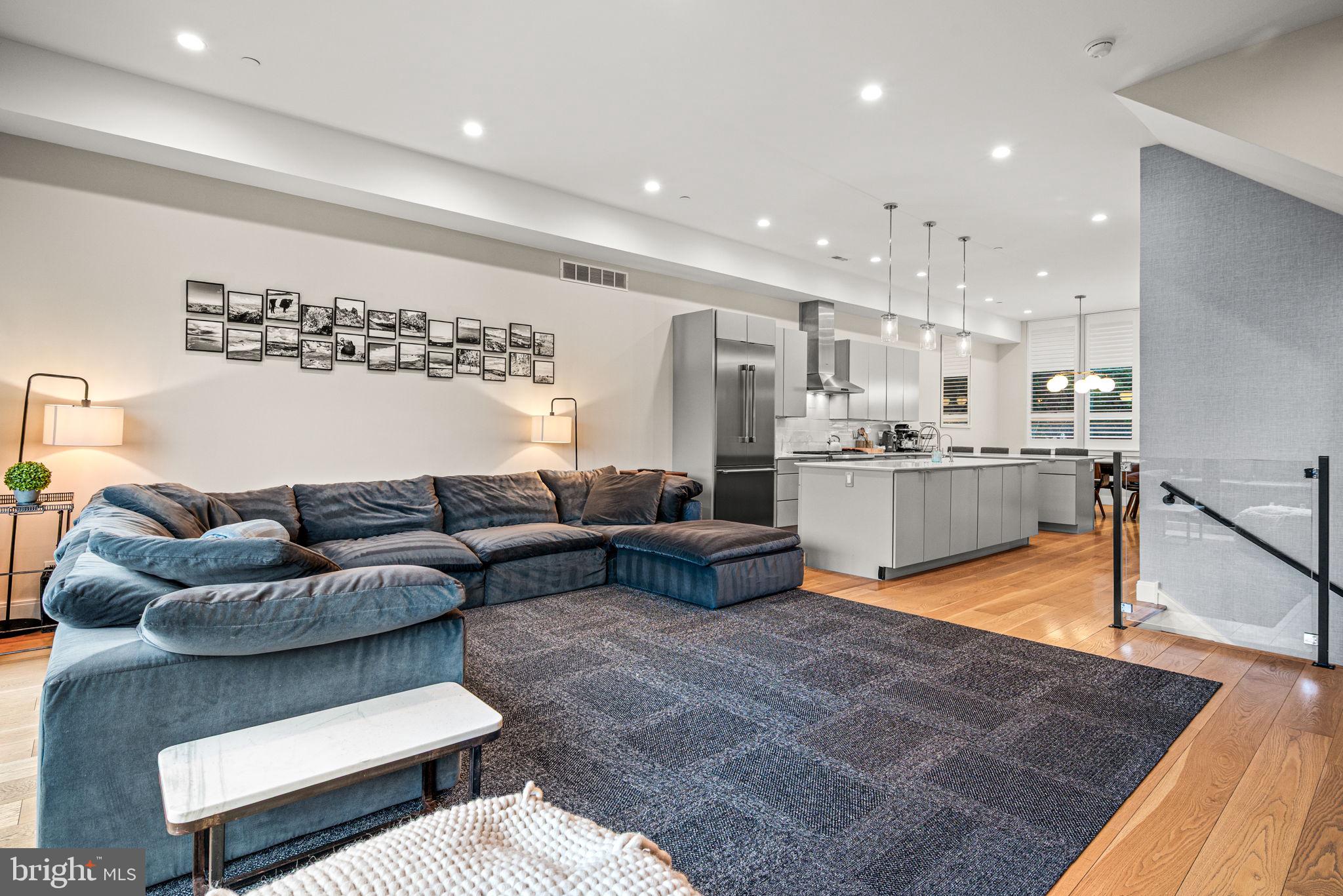 4588 SILVERWOOD STREET