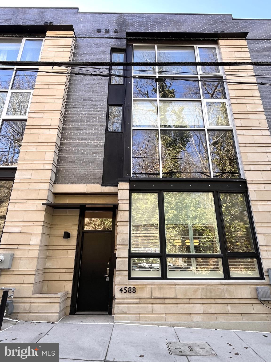 4588 SILVERWOOD STREET