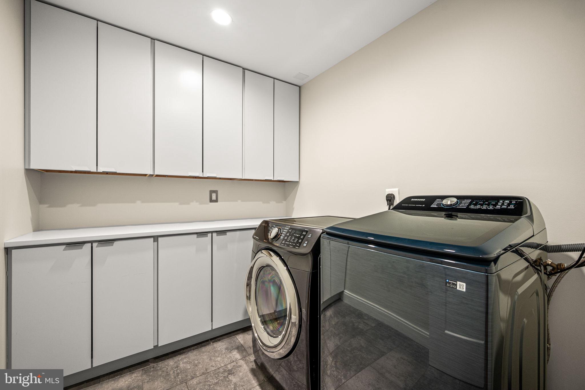 4588 SILVERWOOD STREET