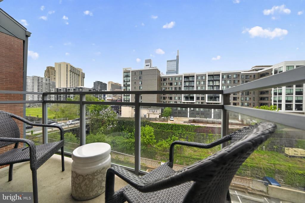 1900 HAMILTON STREET D15