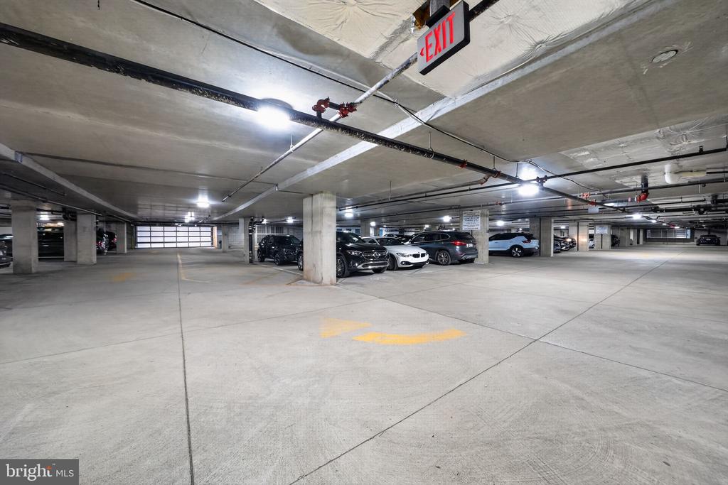 1900 HAMILTON STREET D15