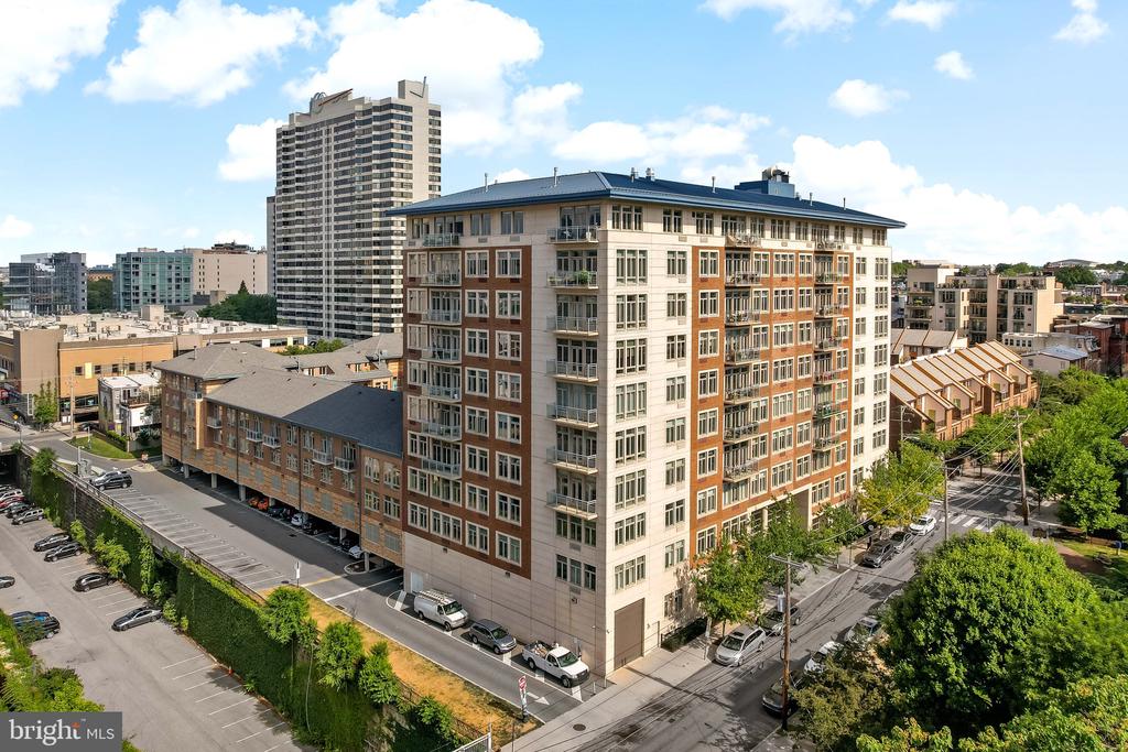 1900 HAMILTON STREET D15