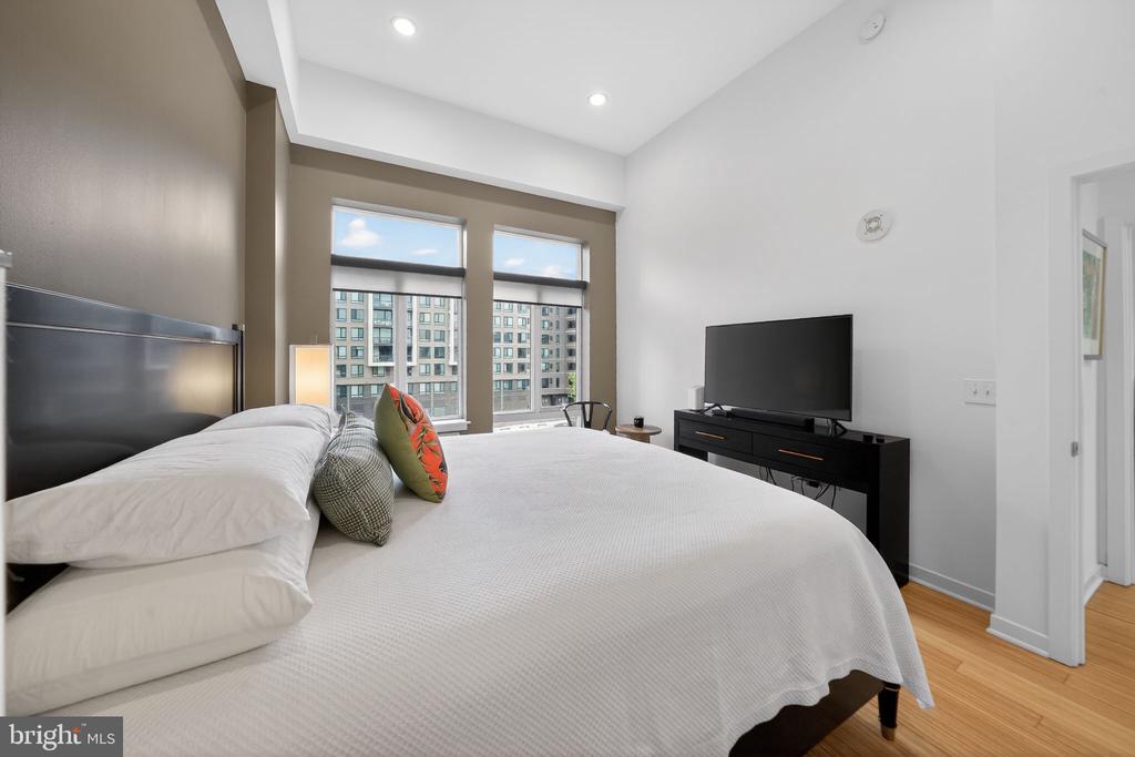 1900 HAMILTON STREET D15