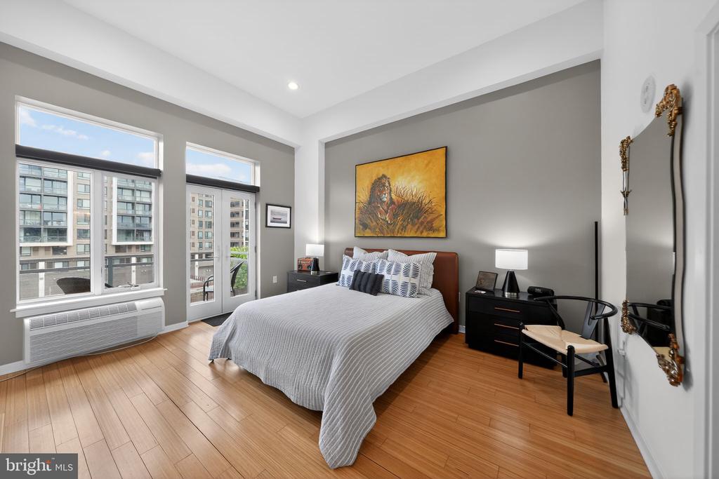 1900 HAMILTON STREET D15