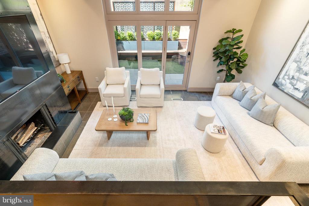406 S 6TH STREET