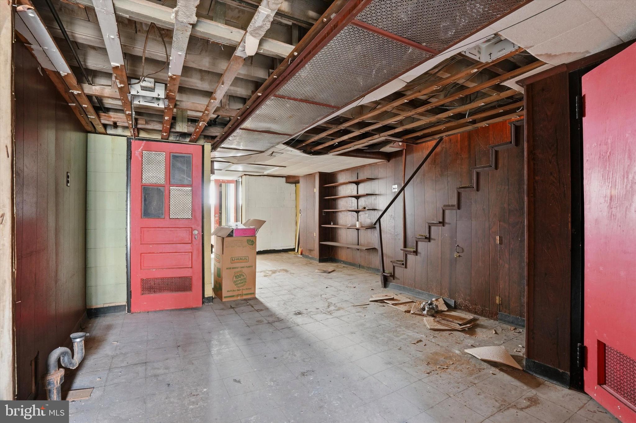 6255 MAGNOLIA STREET