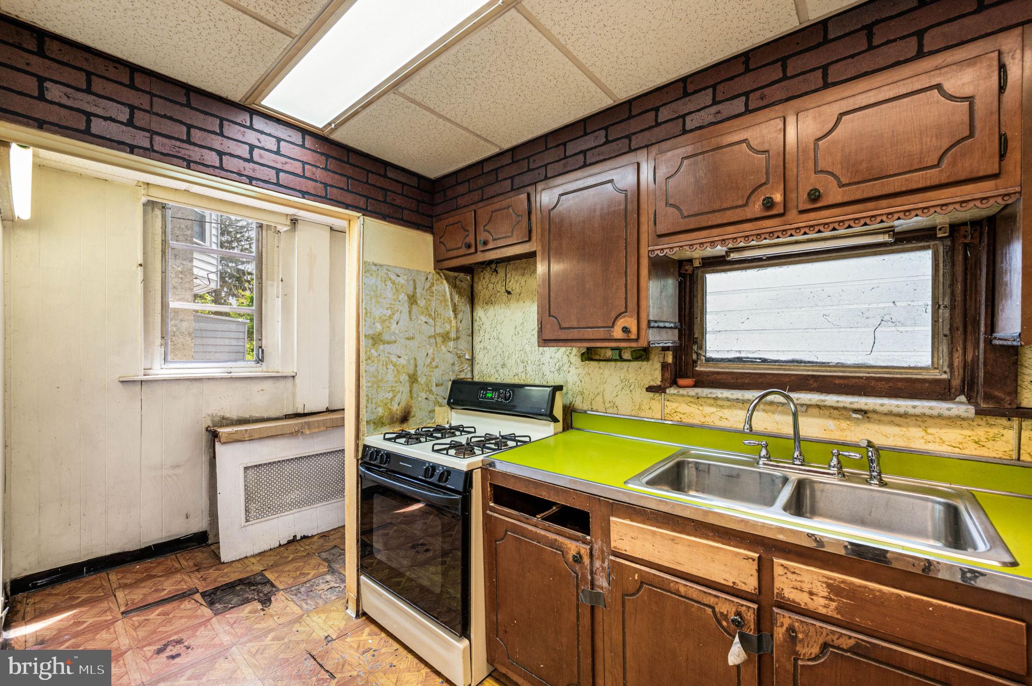 6144 CHRISTIAN STREET