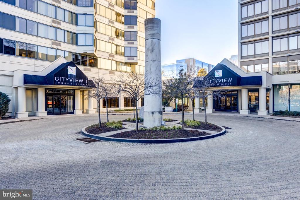 2001 HAMILTON STREET 00 927