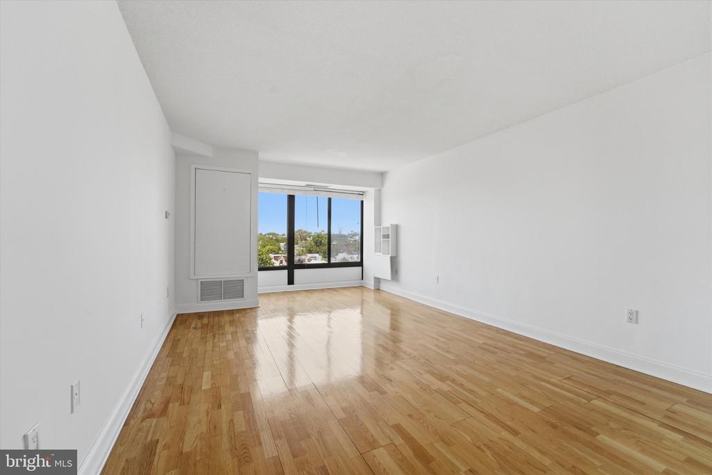 2001 HAMILTON STREET 00 927