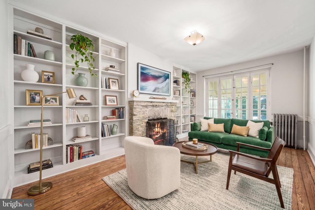 23 W MOUNT PLEASANT AVENUE