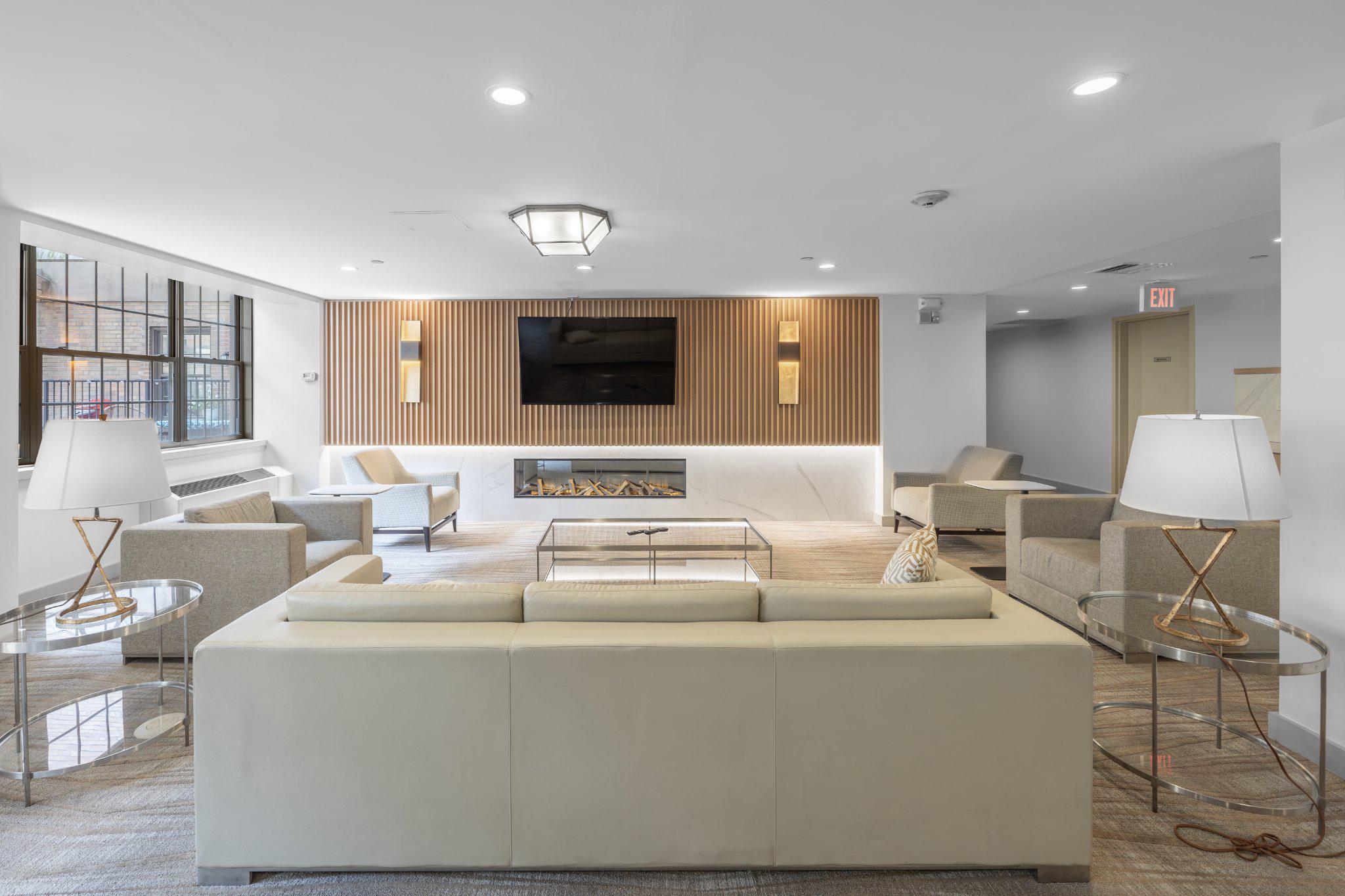 219-29 S 18TH STREET Unit: 308