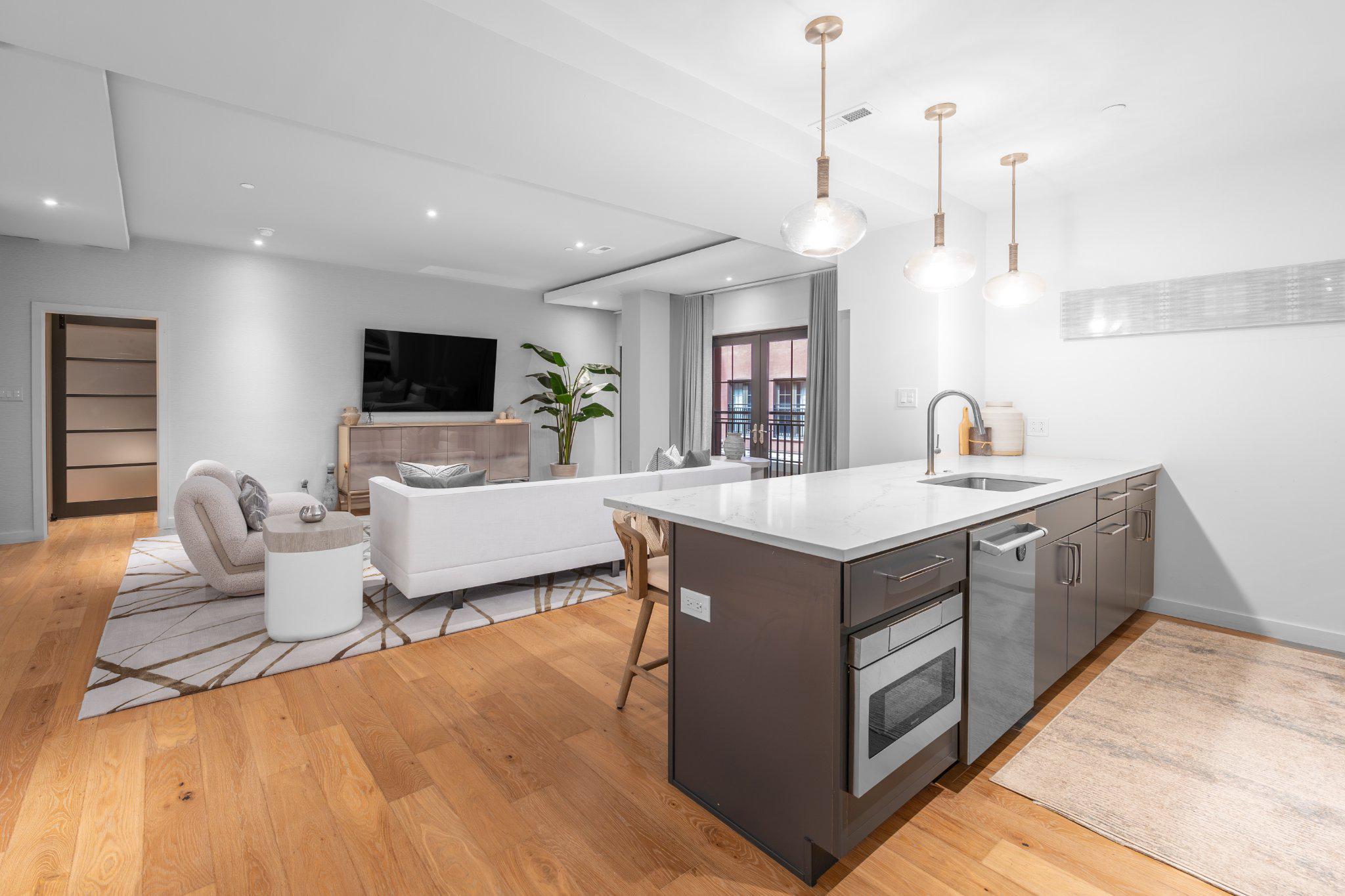 219-29 S 18TH STREET Unit: 308
