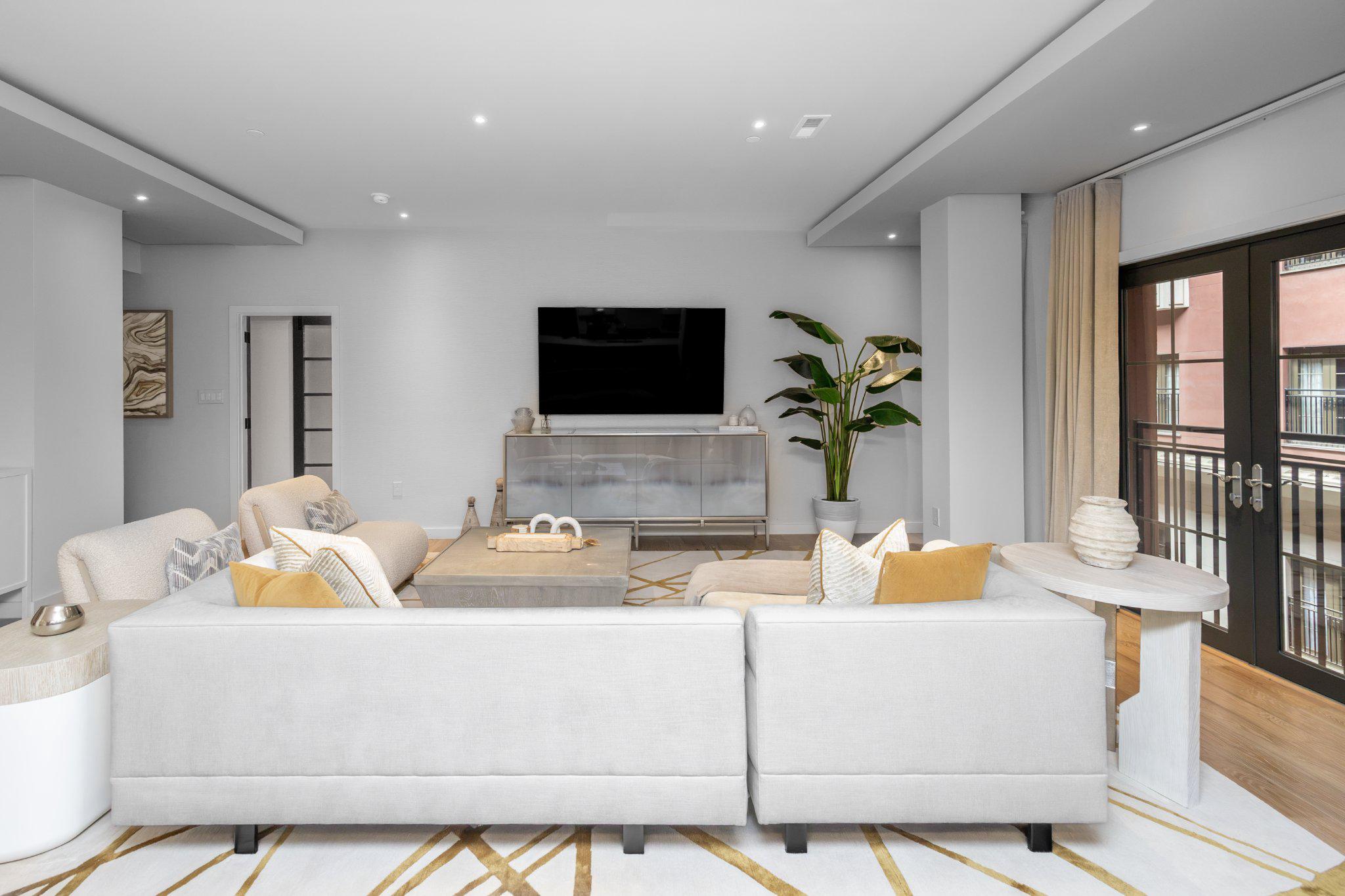 219-29 S 18TH STREET Unit: 308
