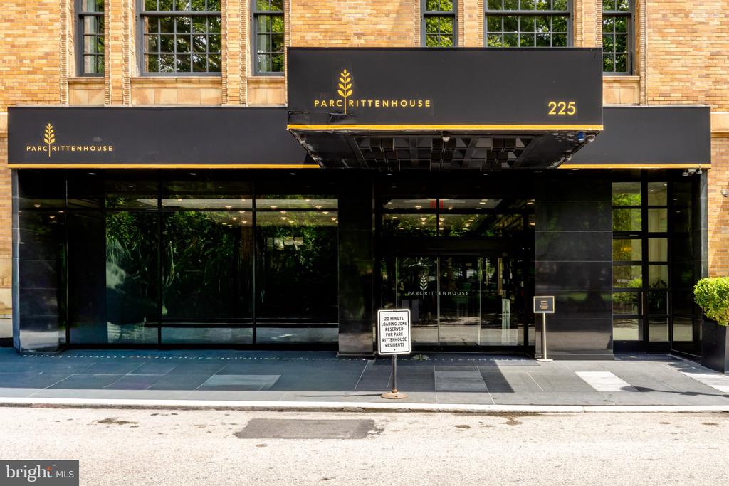 219-29 S 18TH STREET Unit: 308