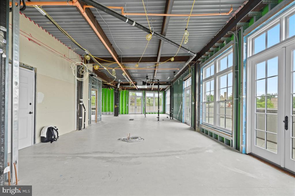 1 W HARTWELL LANE Unit: PH1