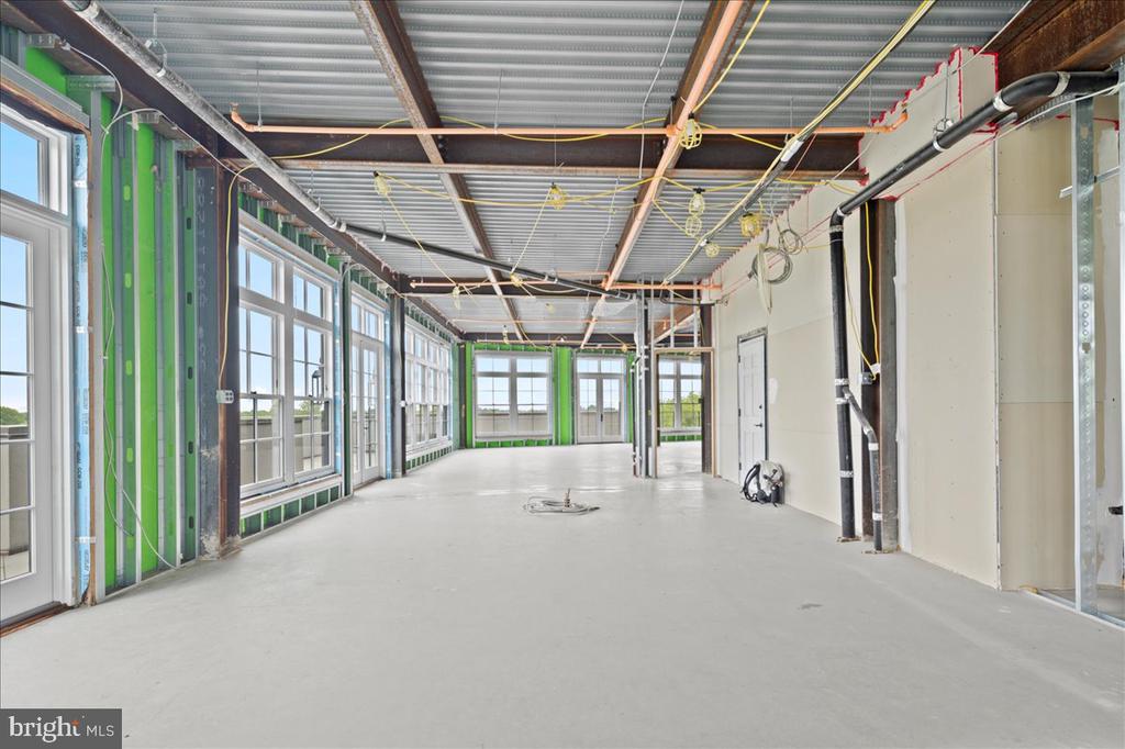 1 W HARTWELL LANE Unit: PH1