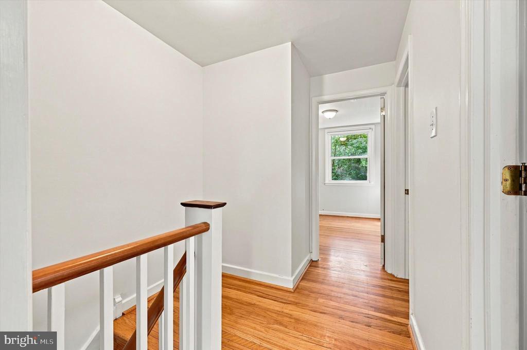 325 E PLEASANT STREET
