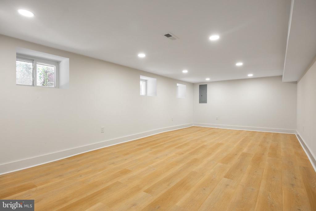 245 HANSBERRY STREET
