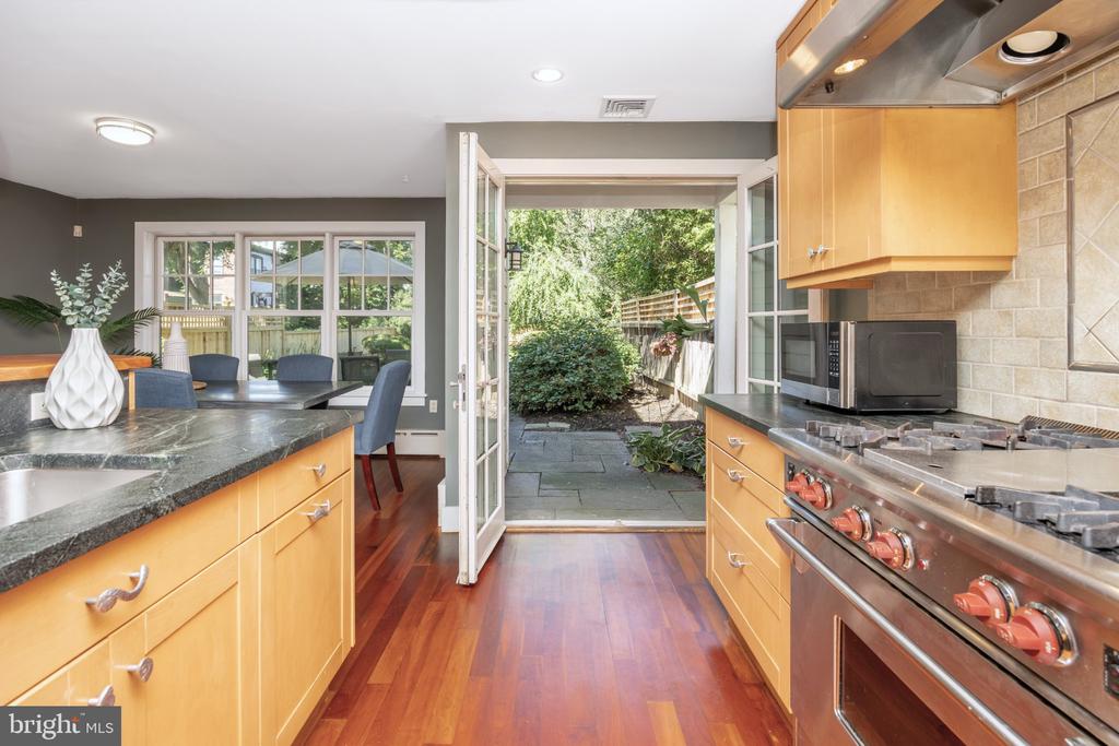 39 W GRAVERS LANE