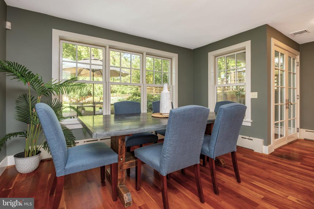 39 W GRAVERS LANE