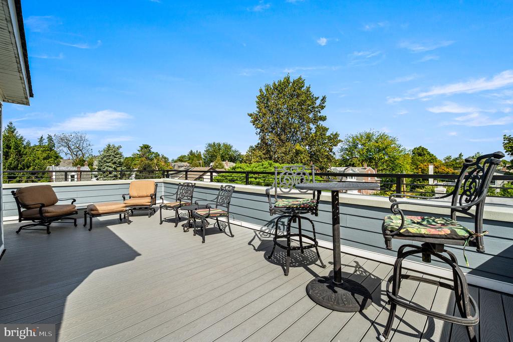 109 W GRAVERS LANE