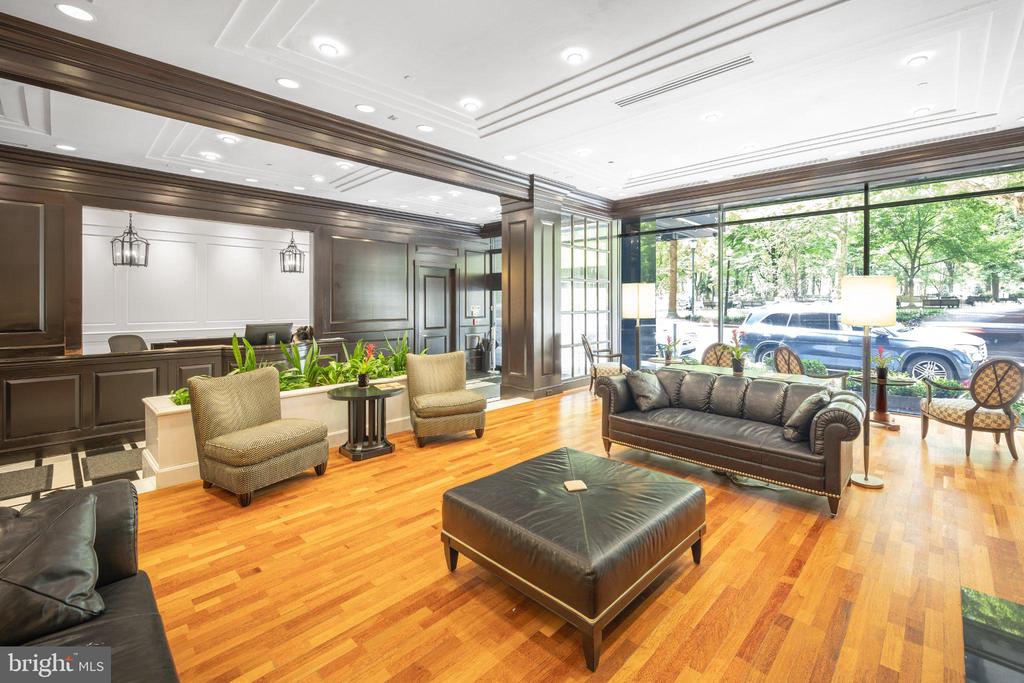 219-29 S 18TH STREET Unit: 308