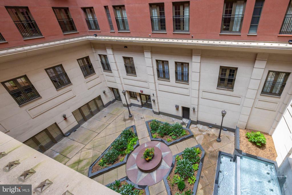 219-29 S 18TH STREET Unit: 308