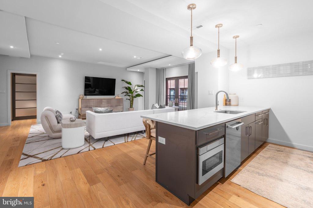 219-29 S 18TH STREET Unit: 308