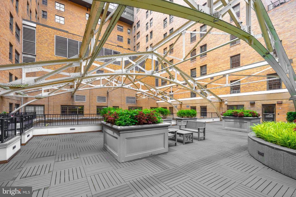 219-29 S 18TH STREET Unit: 308
