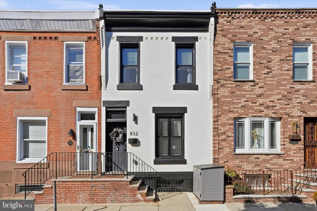 832 PENNOCK STREET