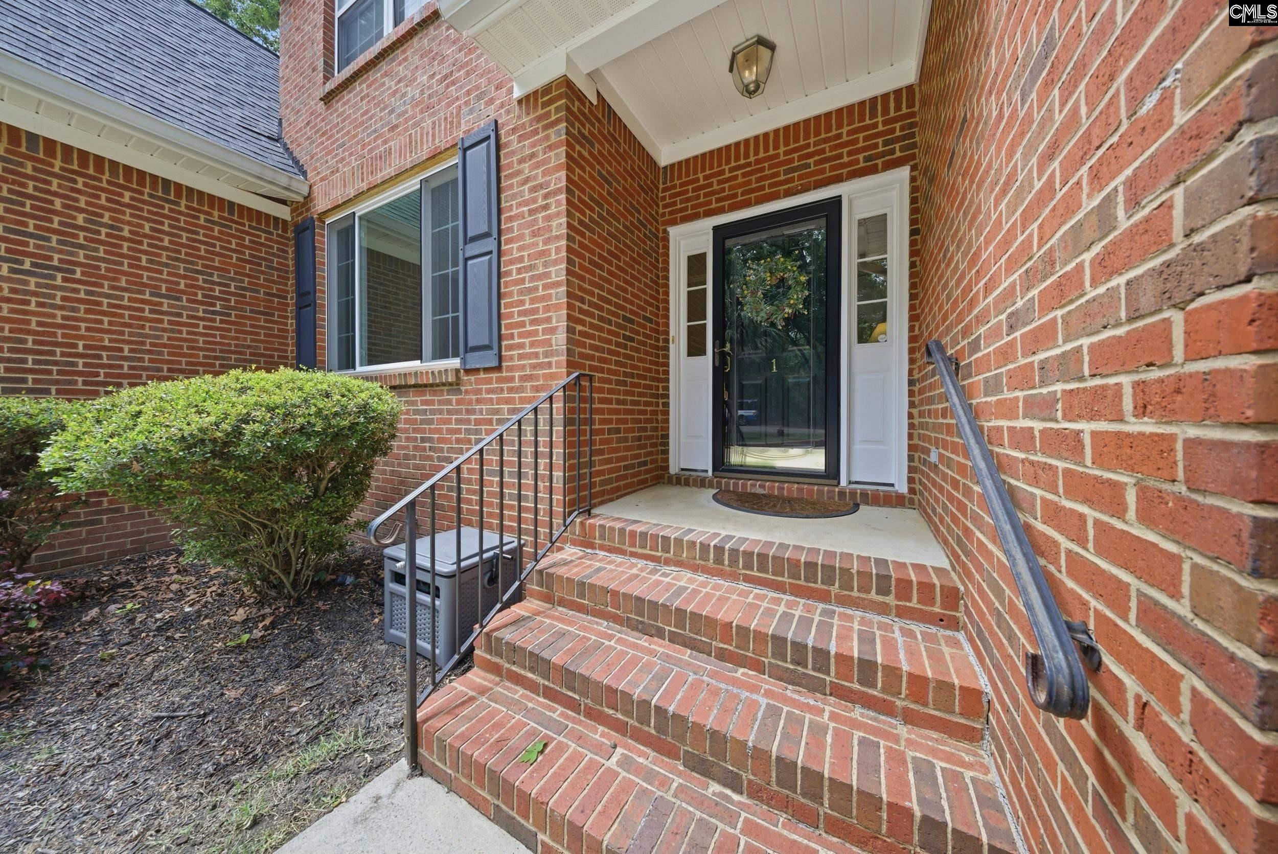 1 Broad Bluff Court