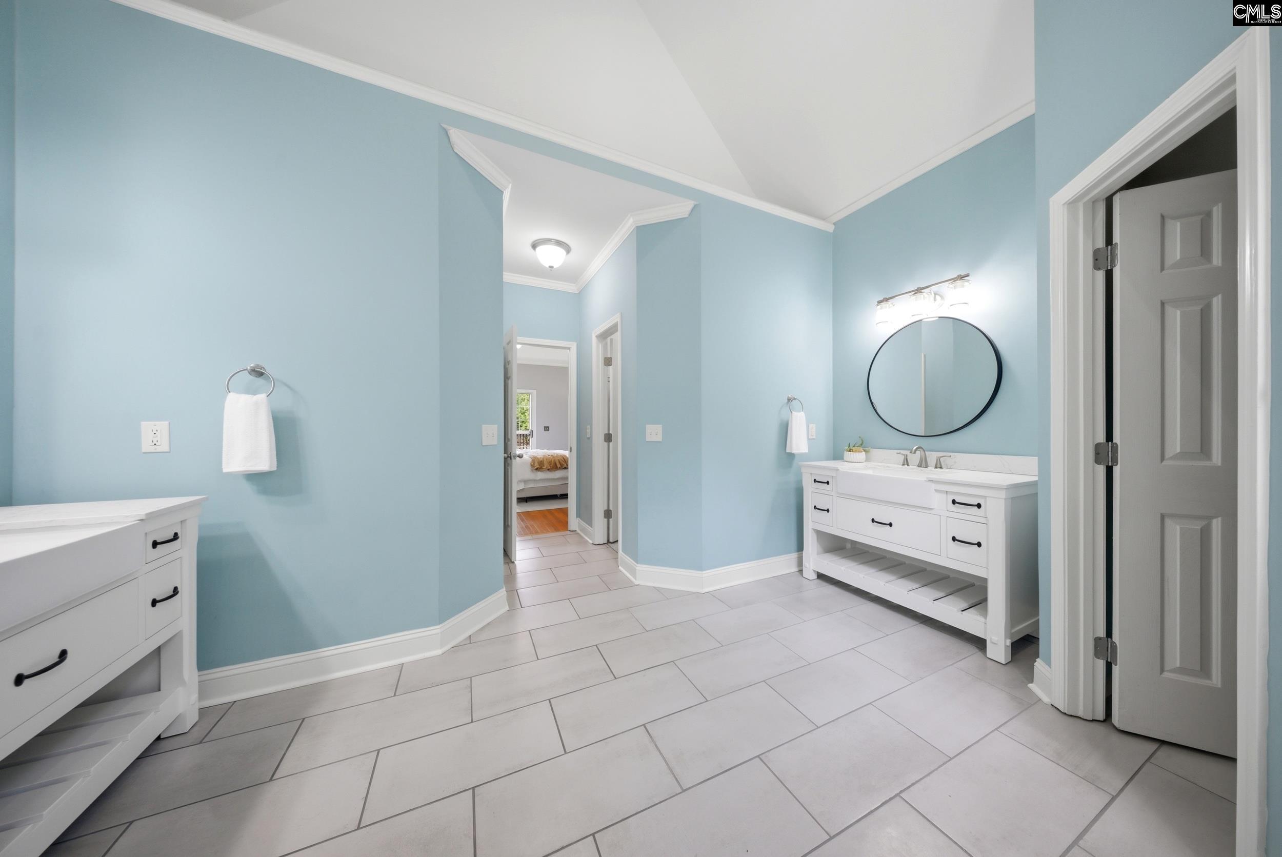 1 Broad Bluff Court