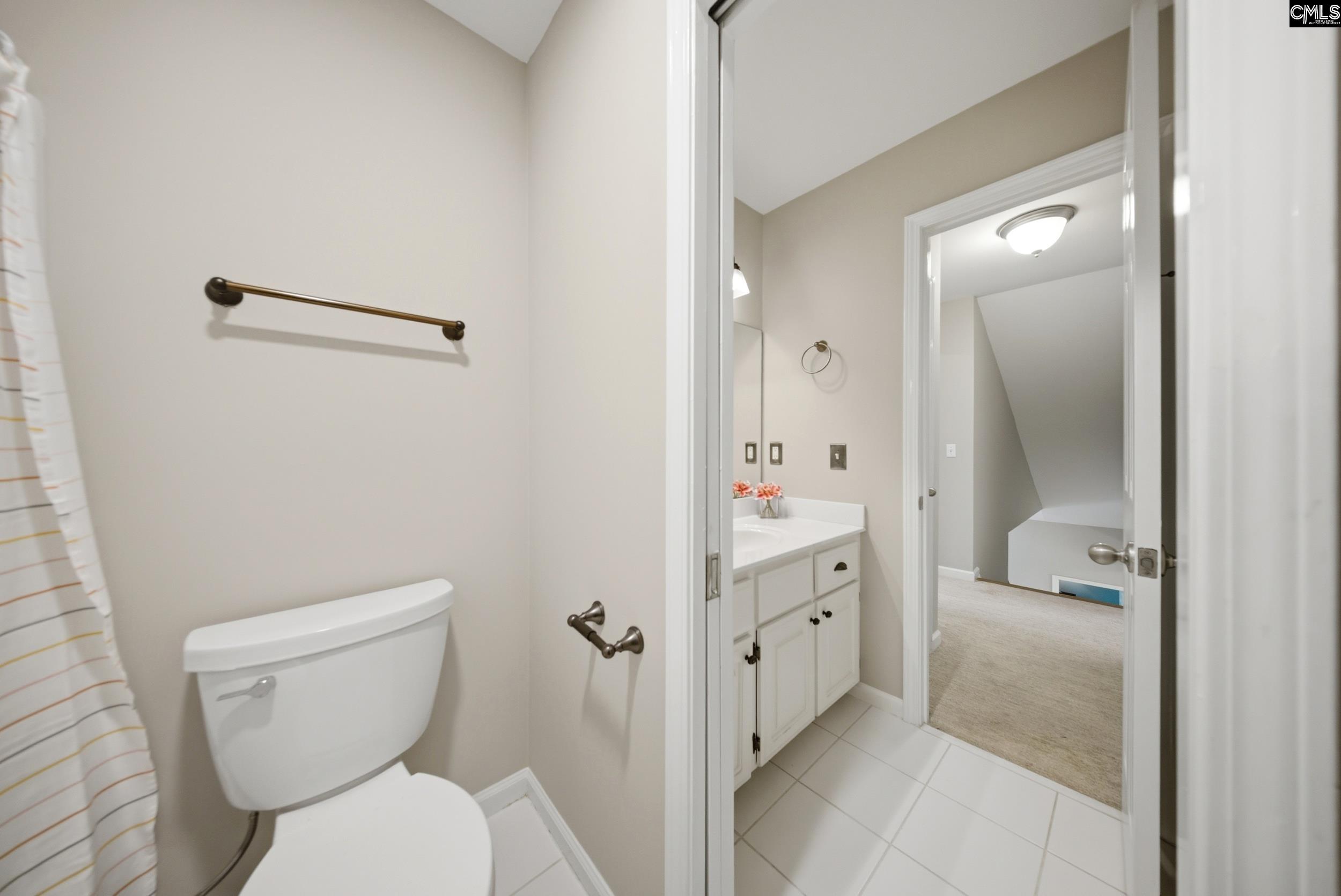 1 Broad Bluff Court