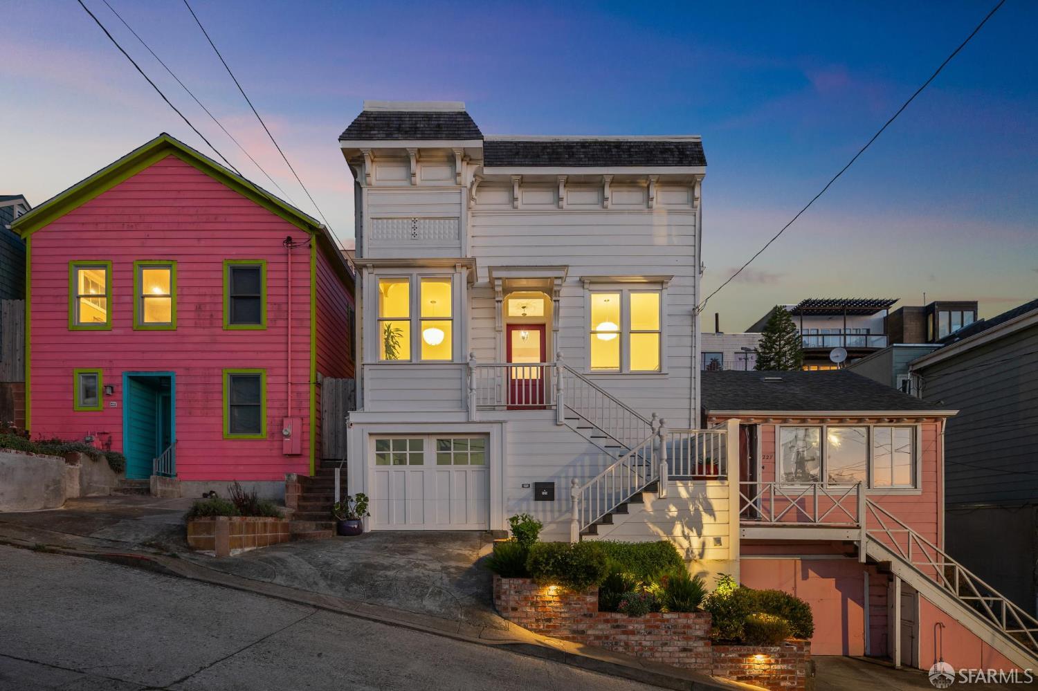 225 Montcalm Street
