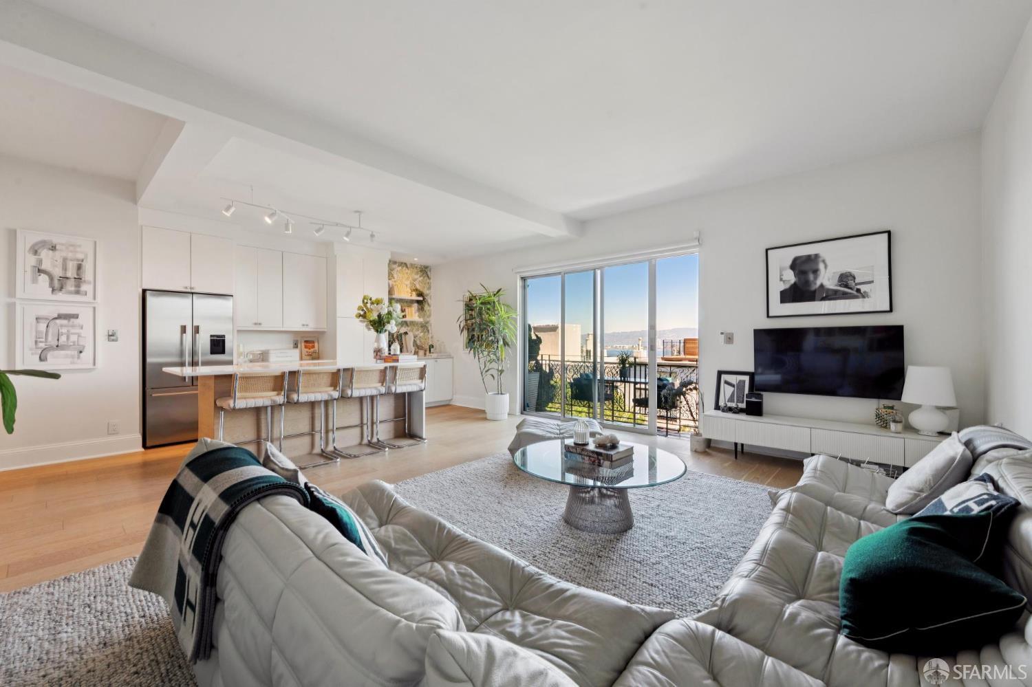 1407 Montgomery Street # 2